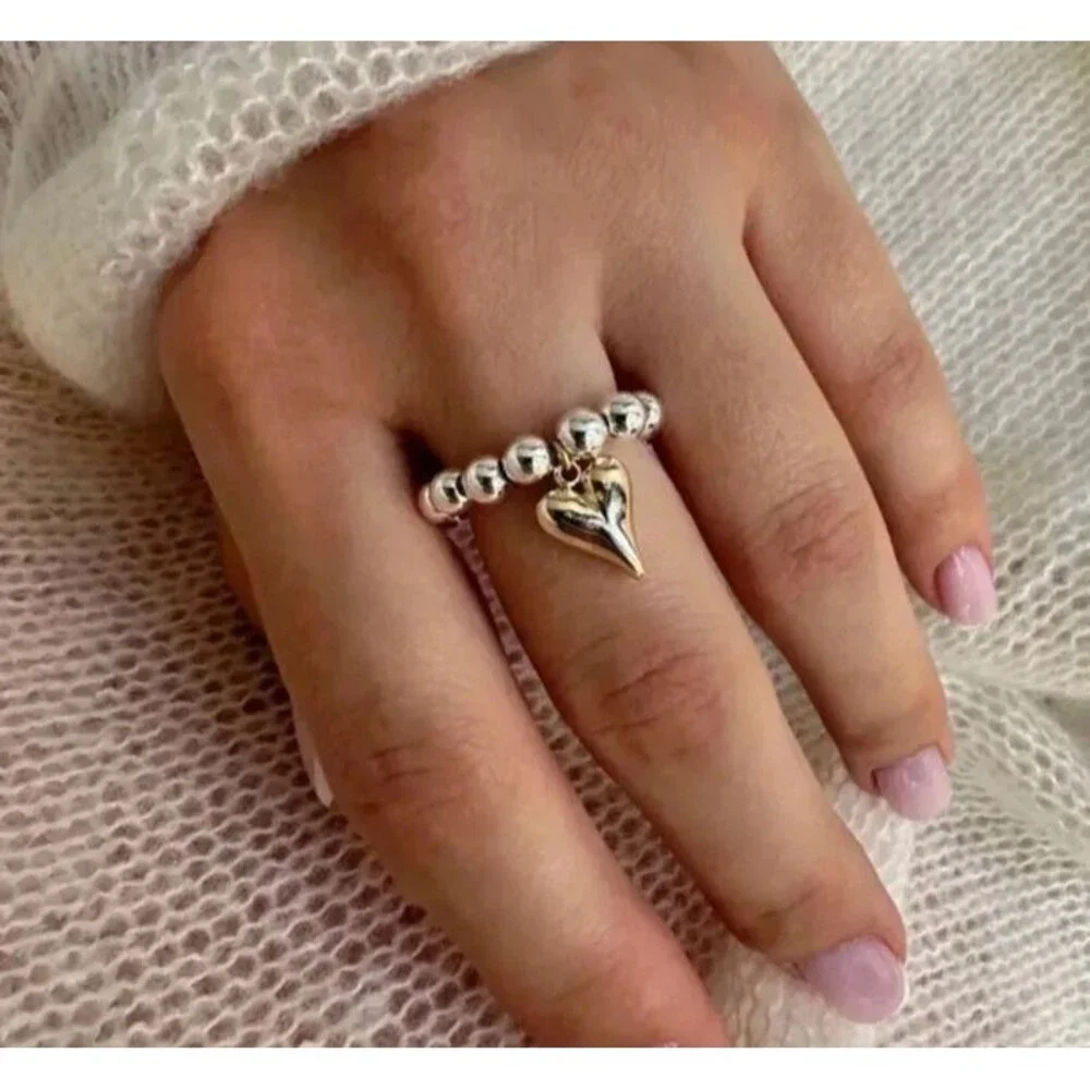 Vintage heart pendant elastic ring